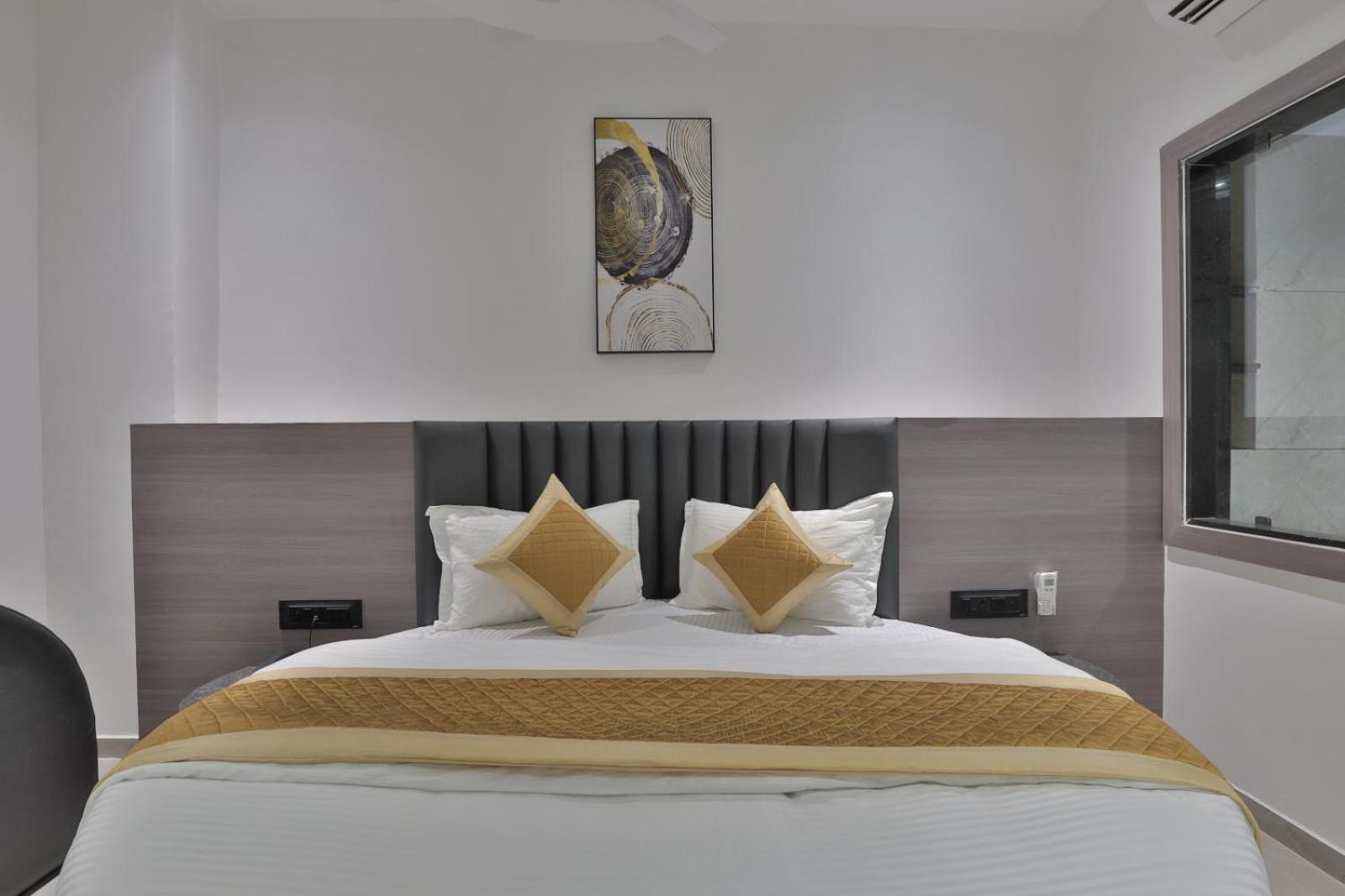 Hotel Legacy Ахмедабад Экстерьер фото